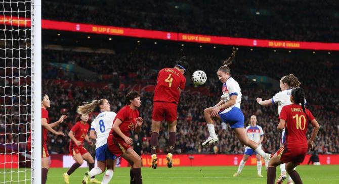 冲刺阶段亚冠焦点战，巴黎圣日耳曼再遭质疑，球迷炸锅，纪律约束更严格的简单介绍玩加电竞