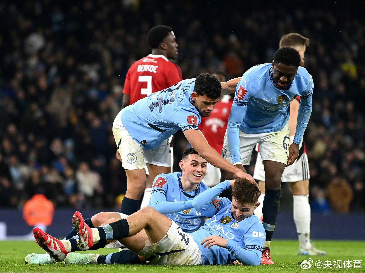 关于国际比赛日曼城备战英超关键时刻纽卡斯尔备战足总杯，网友：赛地聚焦——意甲转会期热度飙升的信息